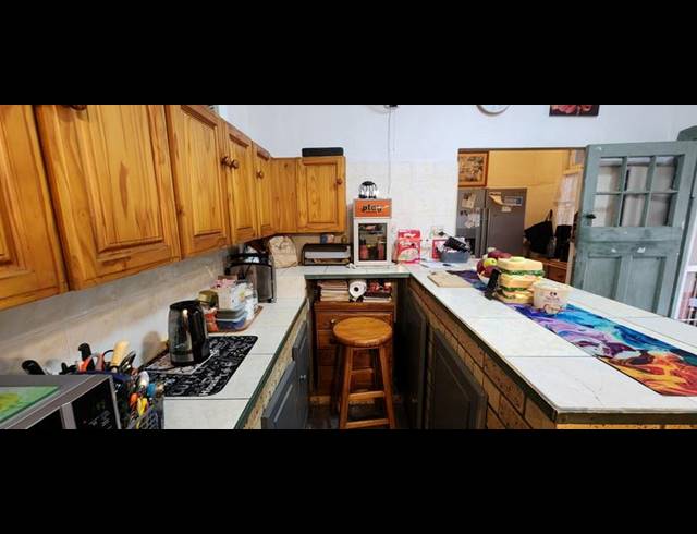 5 BEDROOM HOUSE FOR SALE IN UMKOMAAS